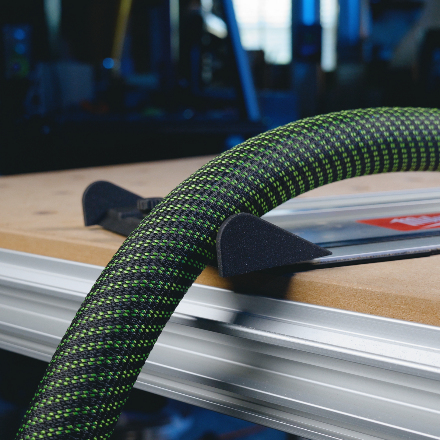 Hose Deflector Compatible with Milwaukee Track Saw Guide Rail