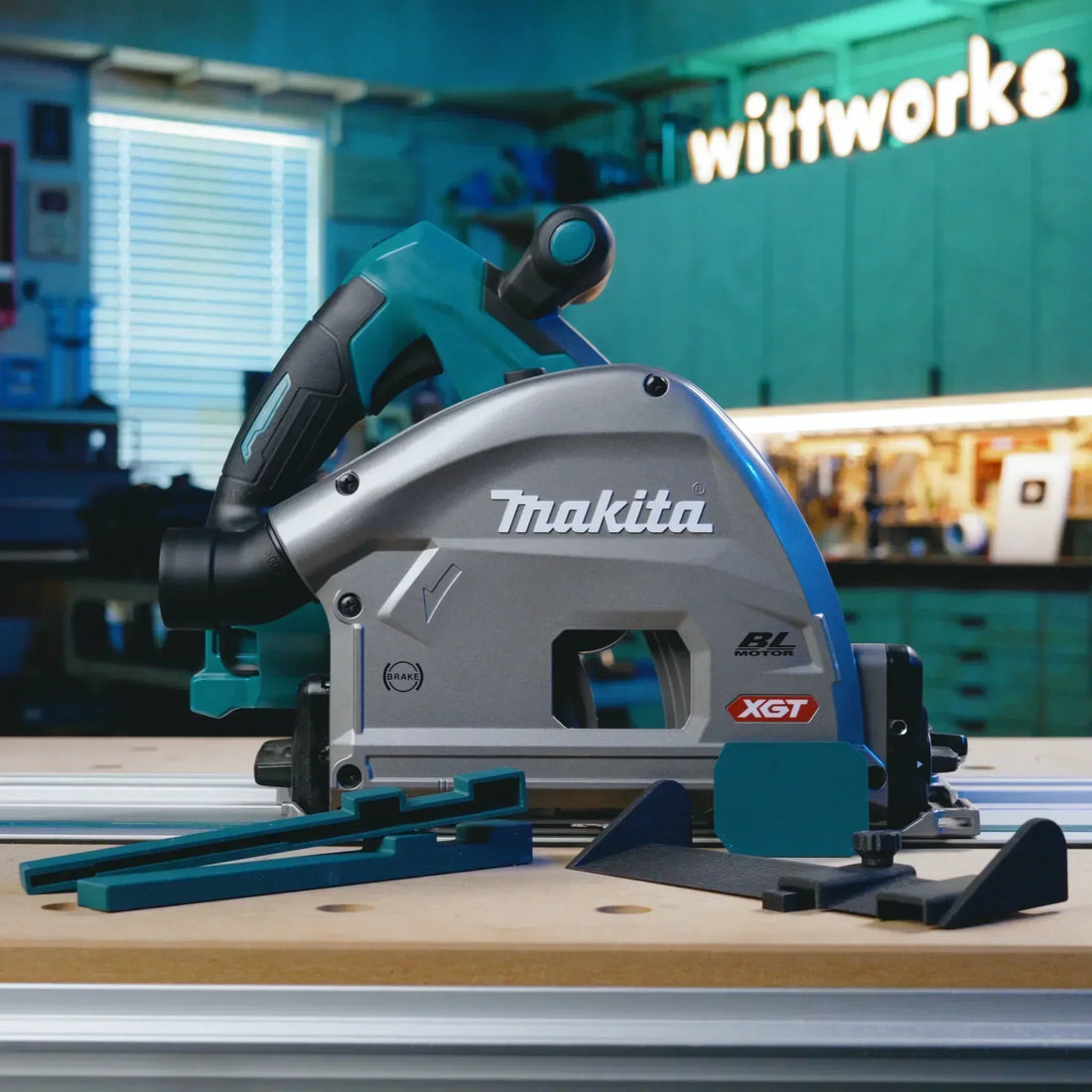 Track Saw Model: Makita 40v