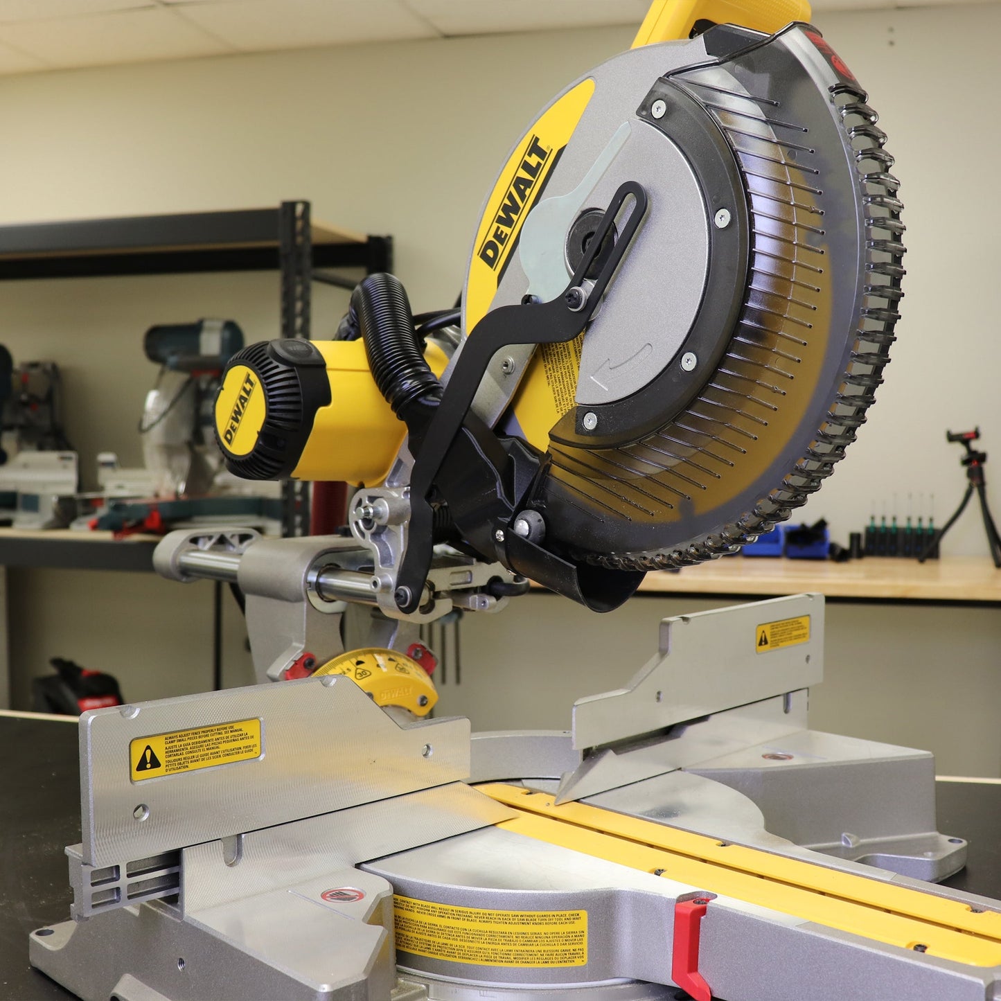 DeWalt DWS779/780 Sliding Miter Saw Dust Collection